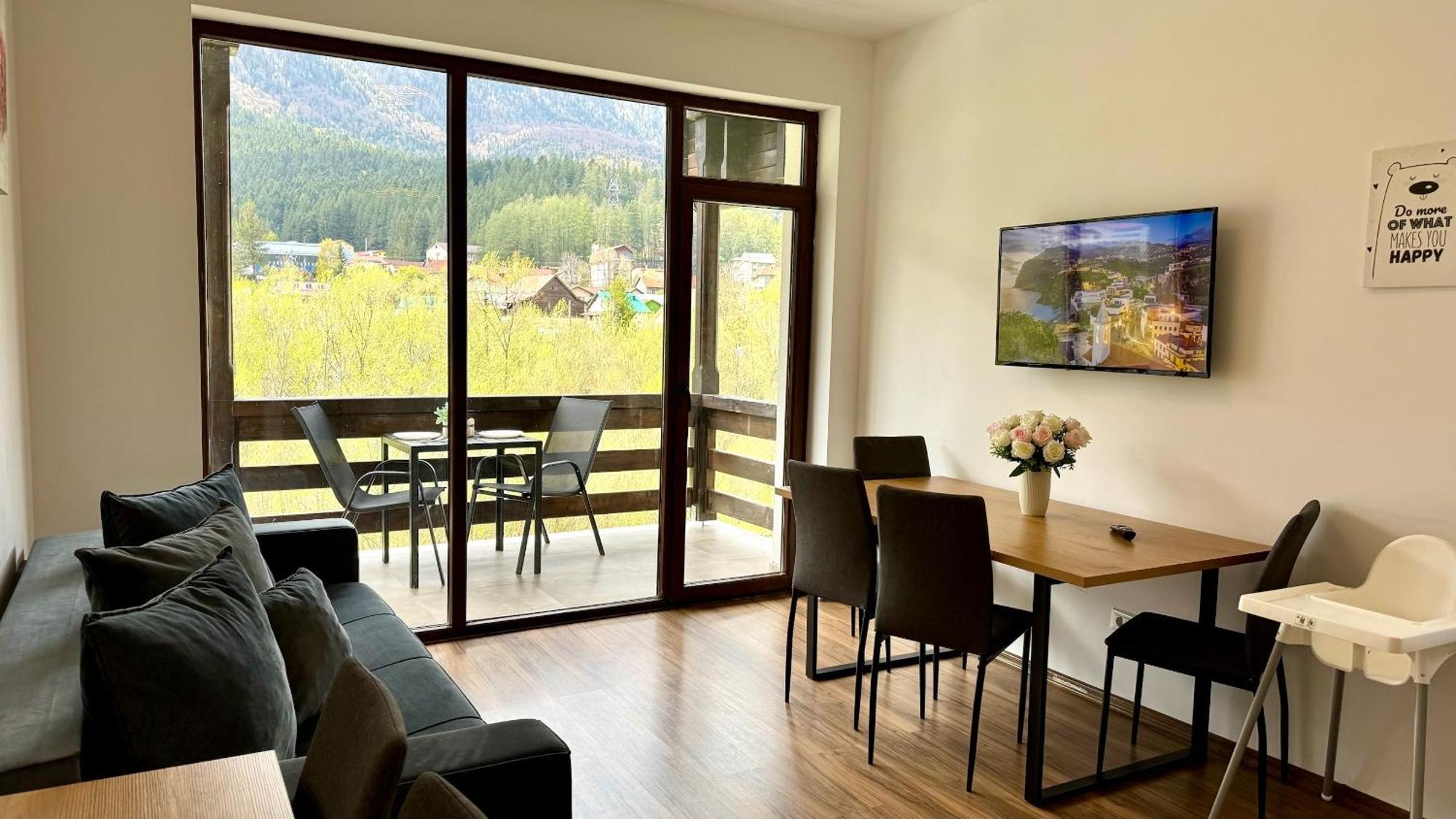 Busteni Mountain View Suites By The River - Ev Plug Værelse billede